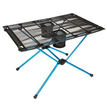 smidigt campingbord med glashållare